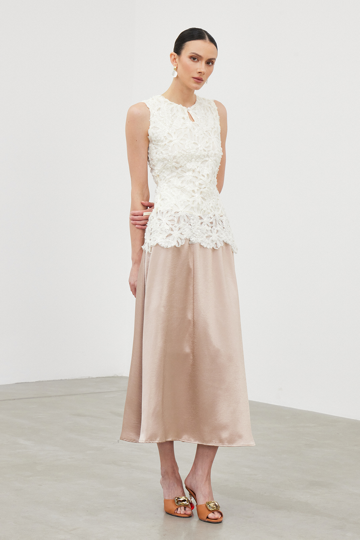 Iael Sleeveless Cutout Skirt Set
