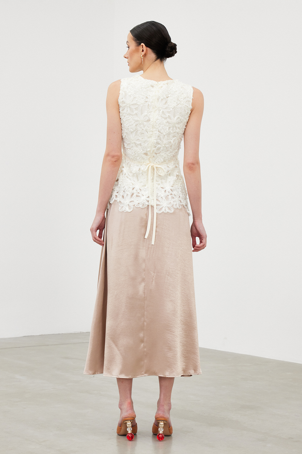 Iael Sleeveless Cutout Skirt Set