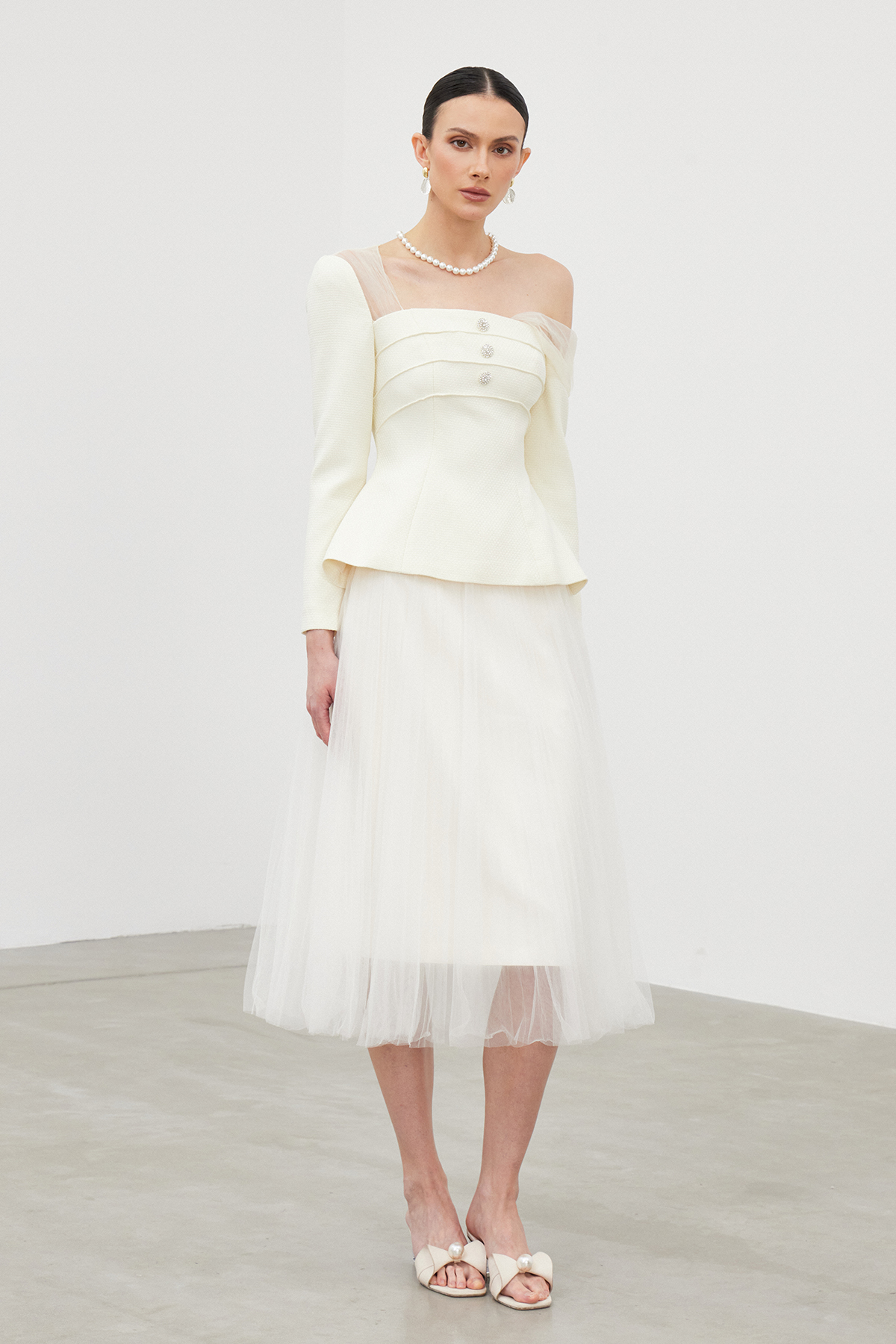 Iahmesu  Asymmetric Mesh Skirt Set