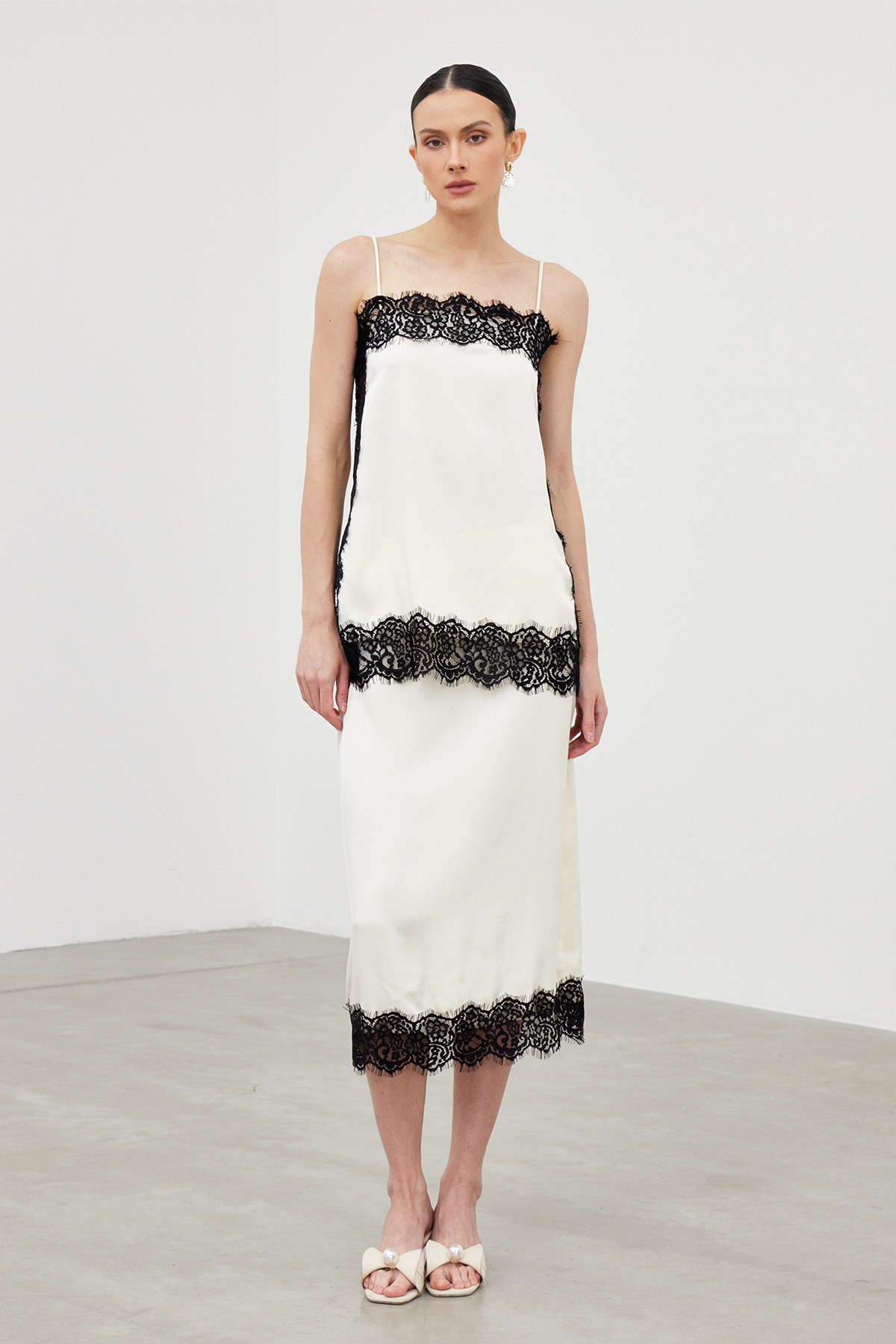 Iairos Lace Deconstruct Skirt Set