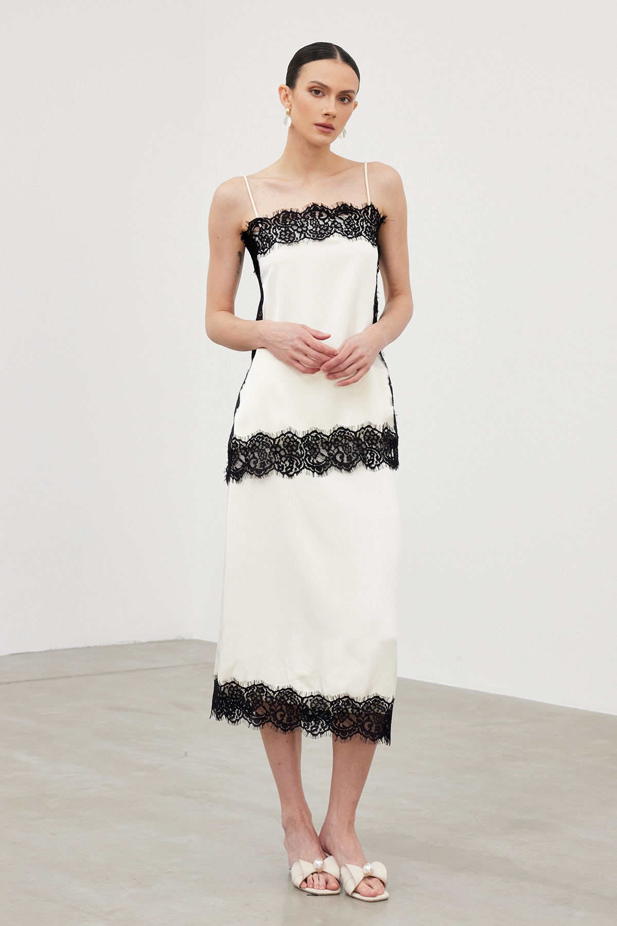 Iairos Lace Deconstruct Skirt Set