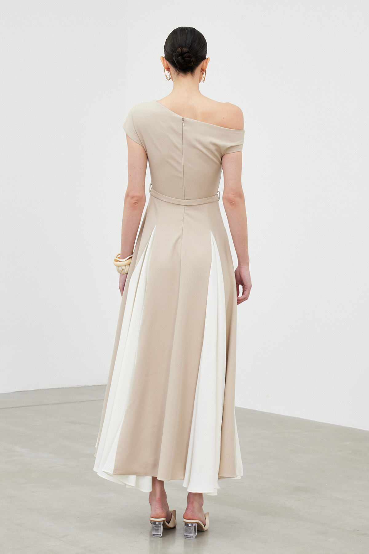 Iakob Colorblock Flared Maxi Dress