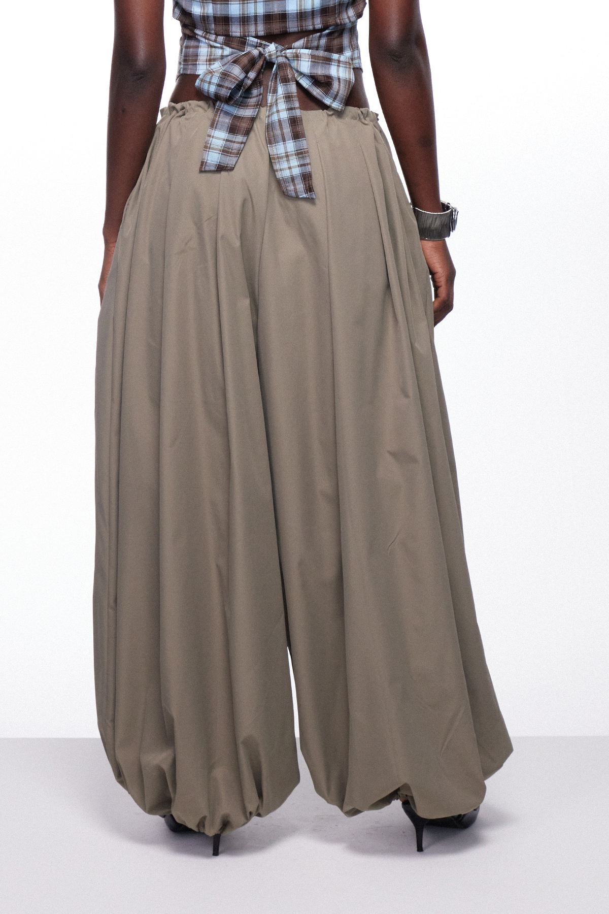 Idwal Ruch Pants In Green