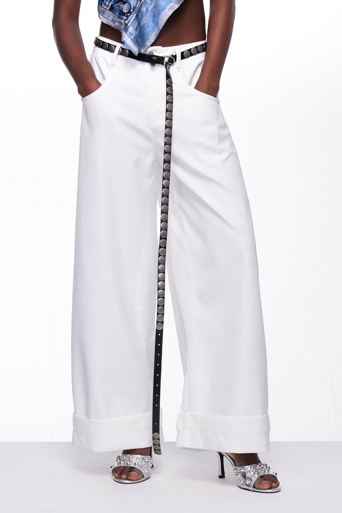 Iekika Belt Wide Leg Jeans