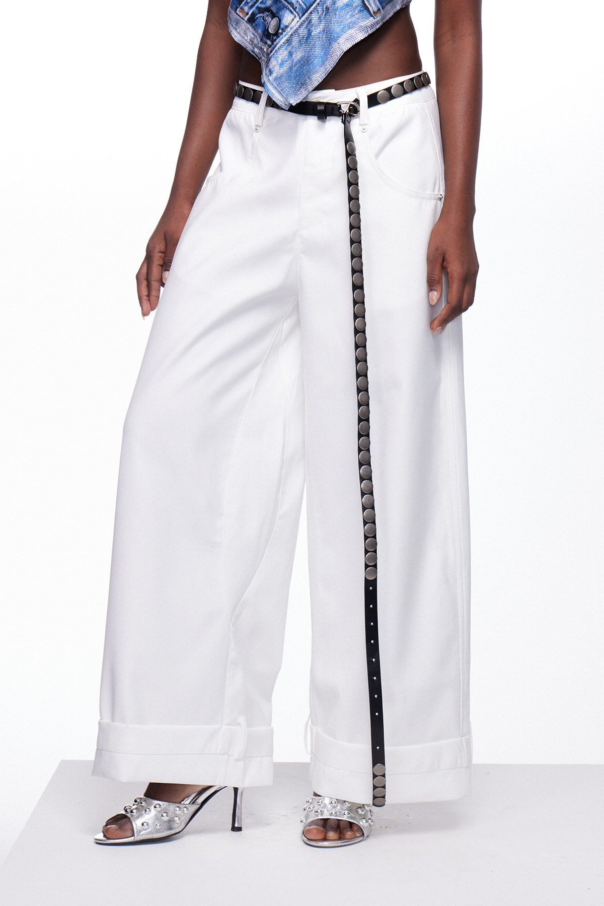 Iekika Belt Wide Leg Jeans
