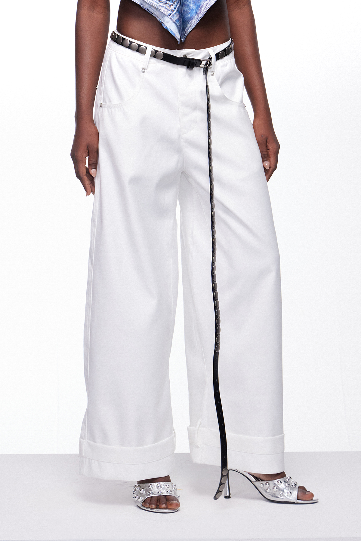Iekika Belt Wide Leg Jeans