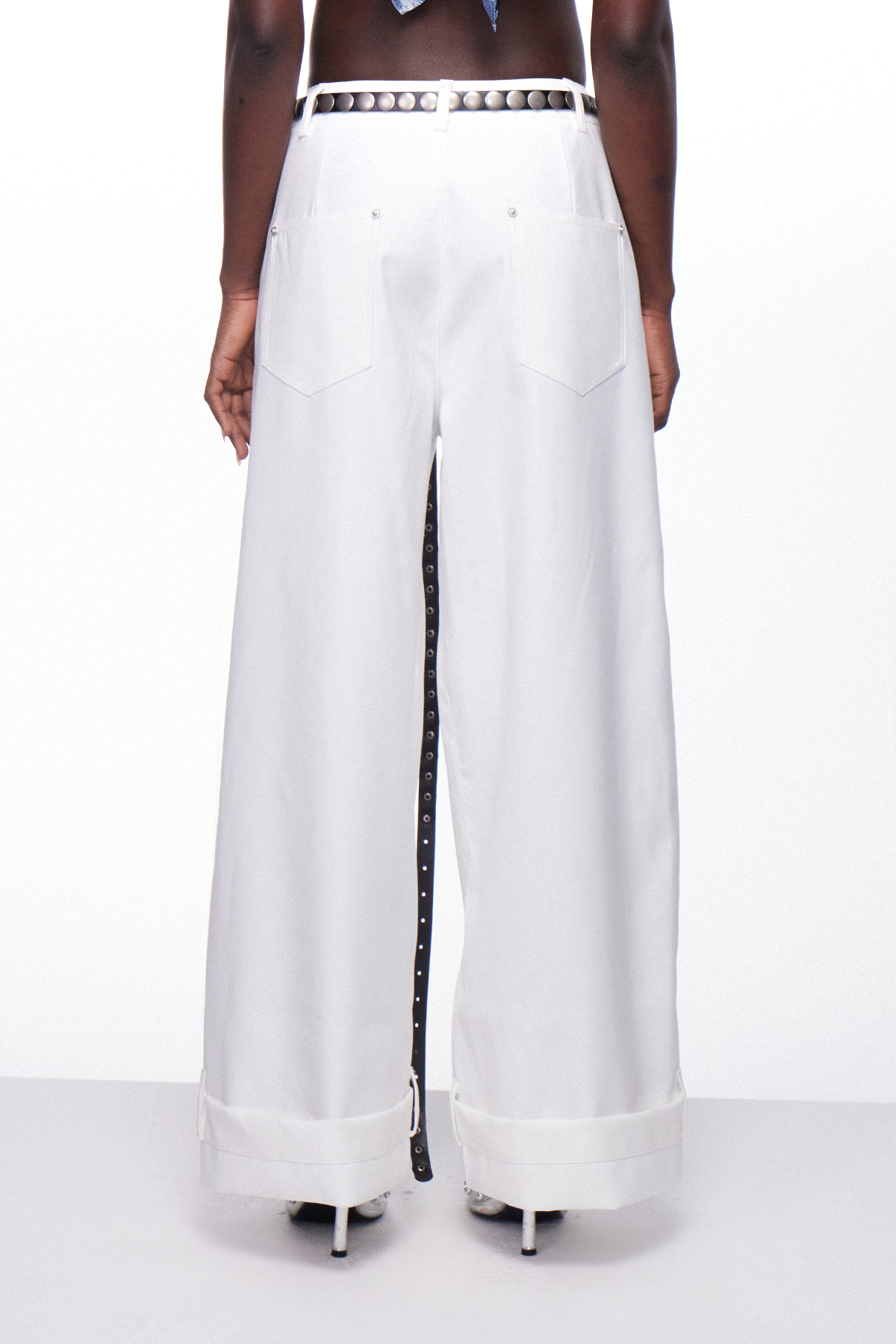Iekika Belt Wide Leg Jeans