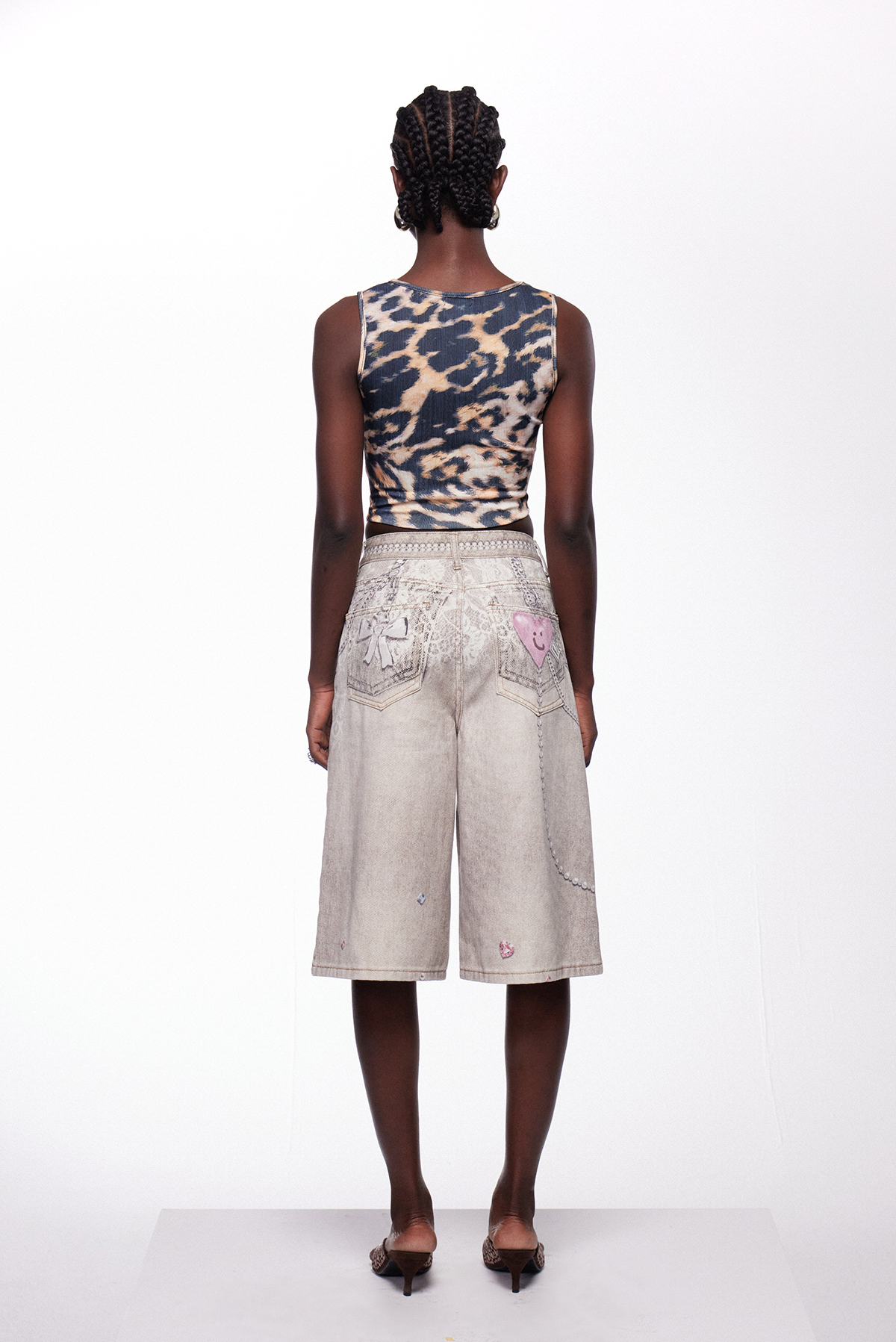Iesus Heart Print Capri Jeans