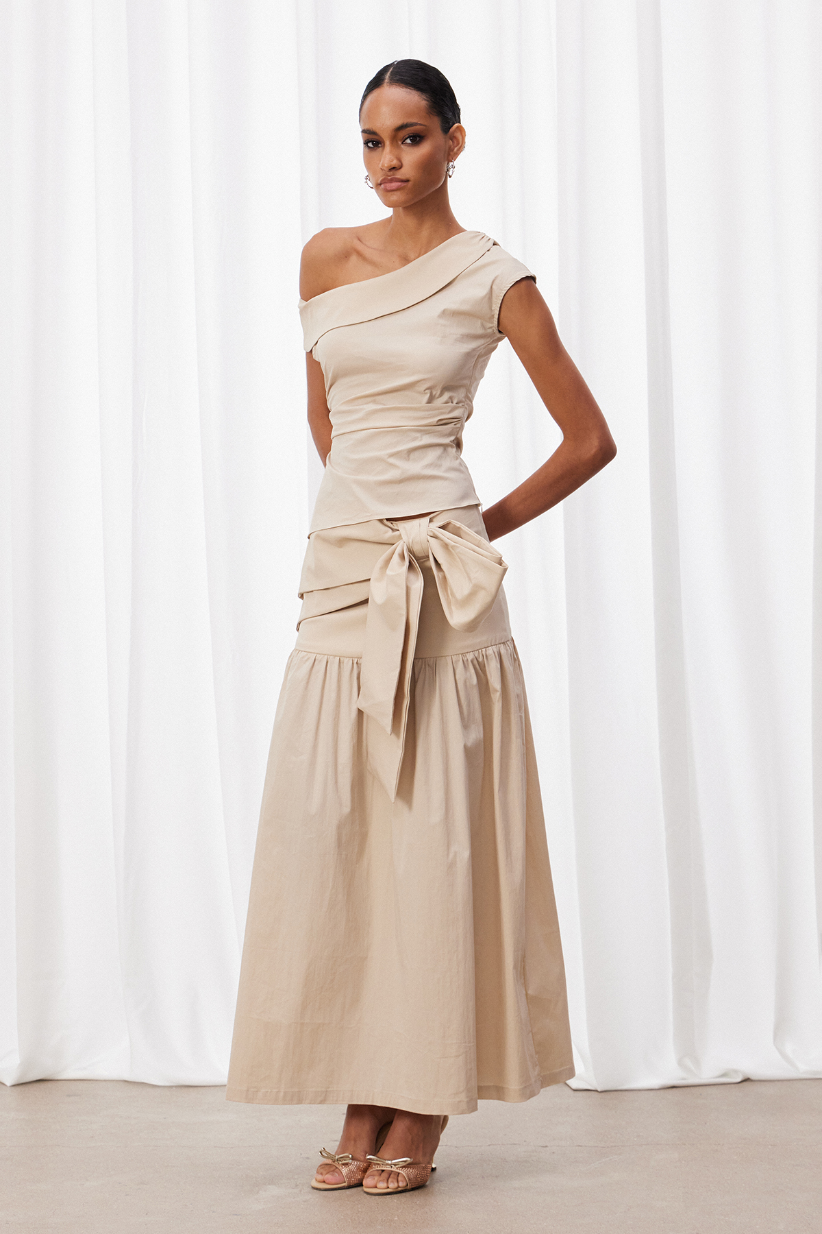 Iezekiel Asymmetric Skirt Set