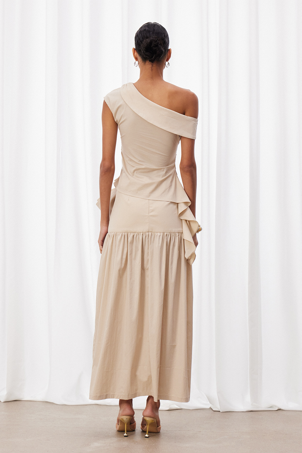Iezekiel Asymmetric Skirt Set