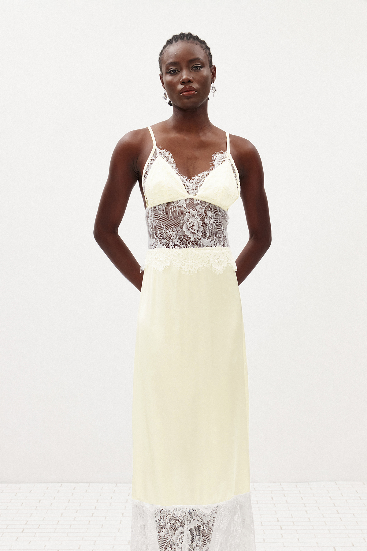 Ilda Spaghetti Lace Maxi Dress