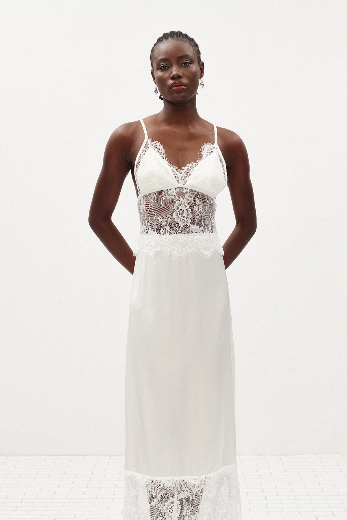 Ilda Spaghetti Lace Maxi Dress