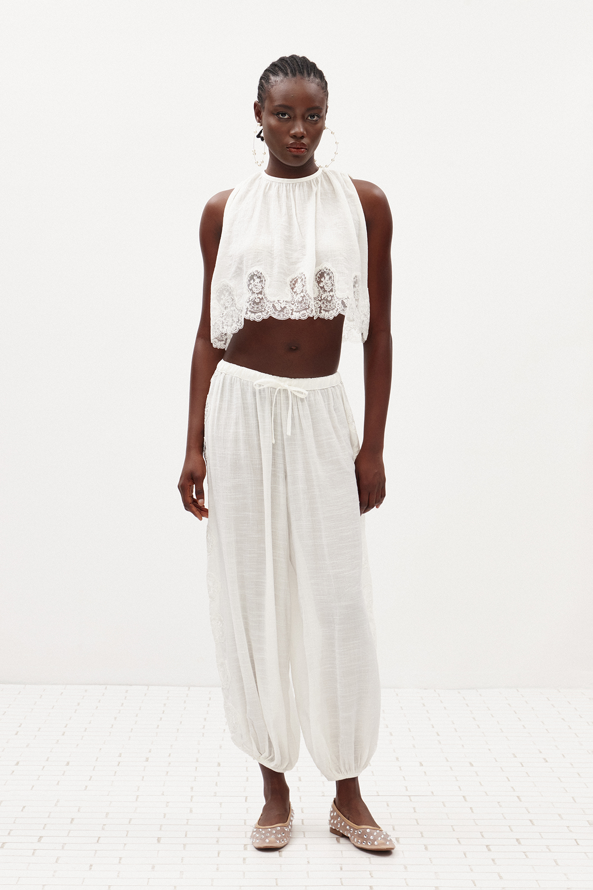 Ildi Sleeveless Lace Pants Set