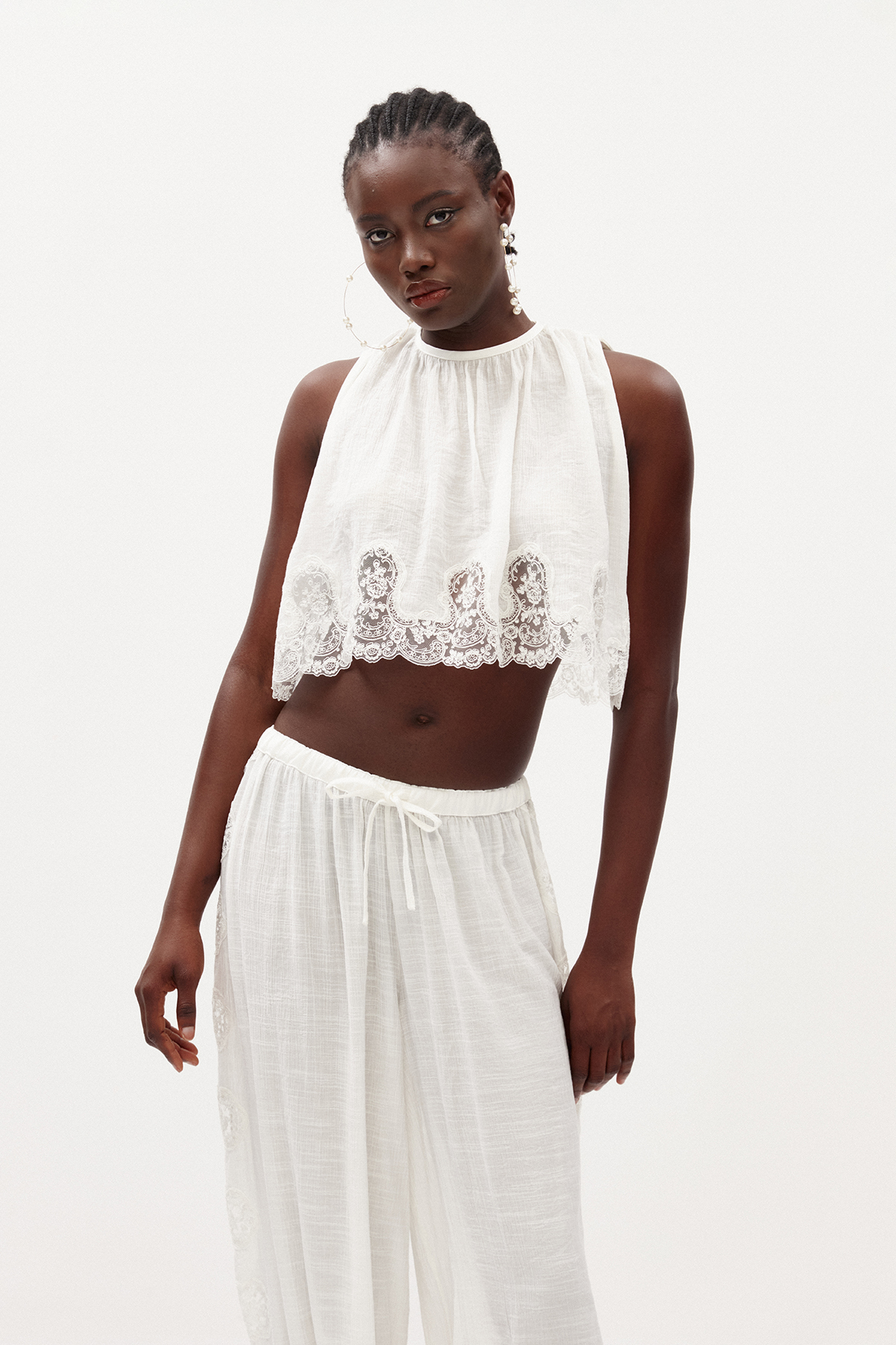 Ildi Sleeveless Lace Pants Set