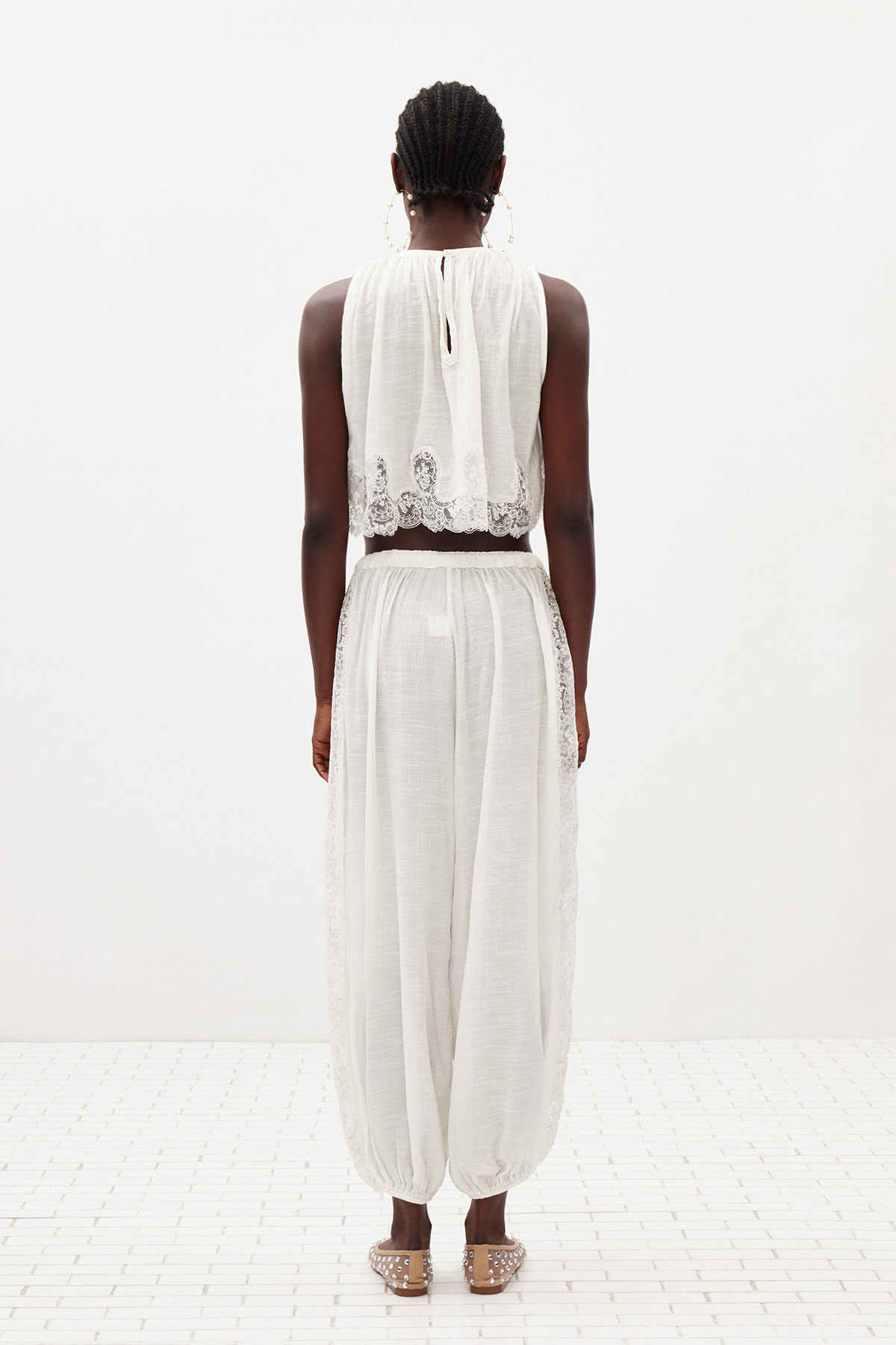 Ildi Sleeveless Lace Pants Set