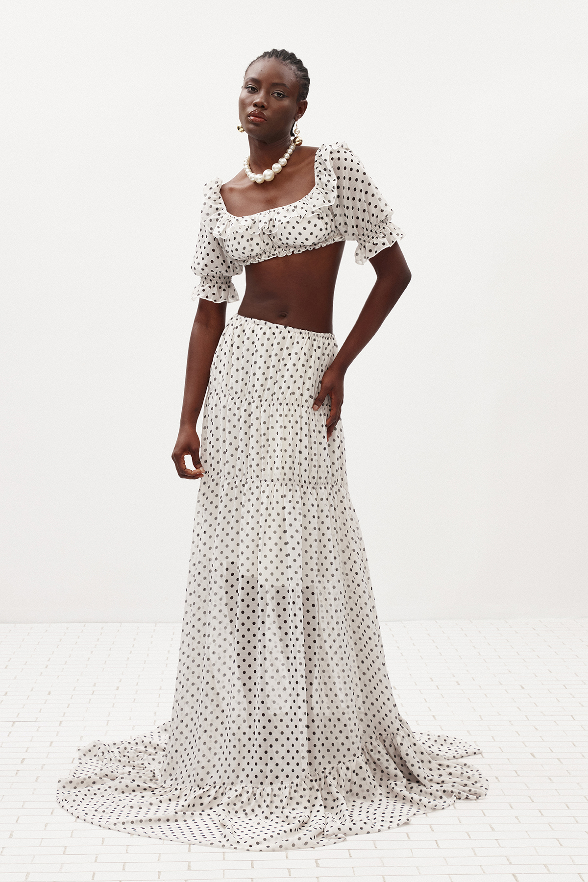 Ile Crop Dot Ruffle Skirt Set