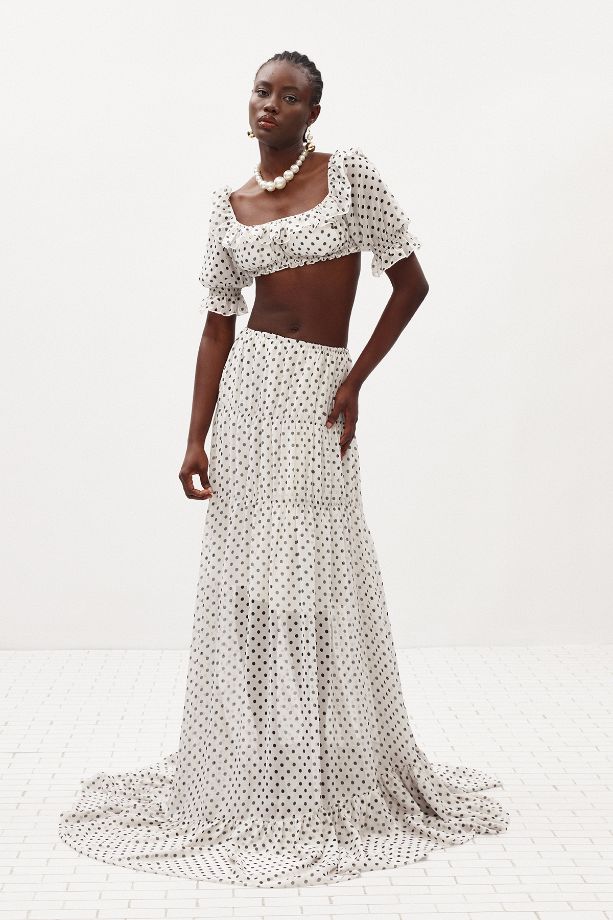 Ile Crop Dot Ruffle Skirt Set