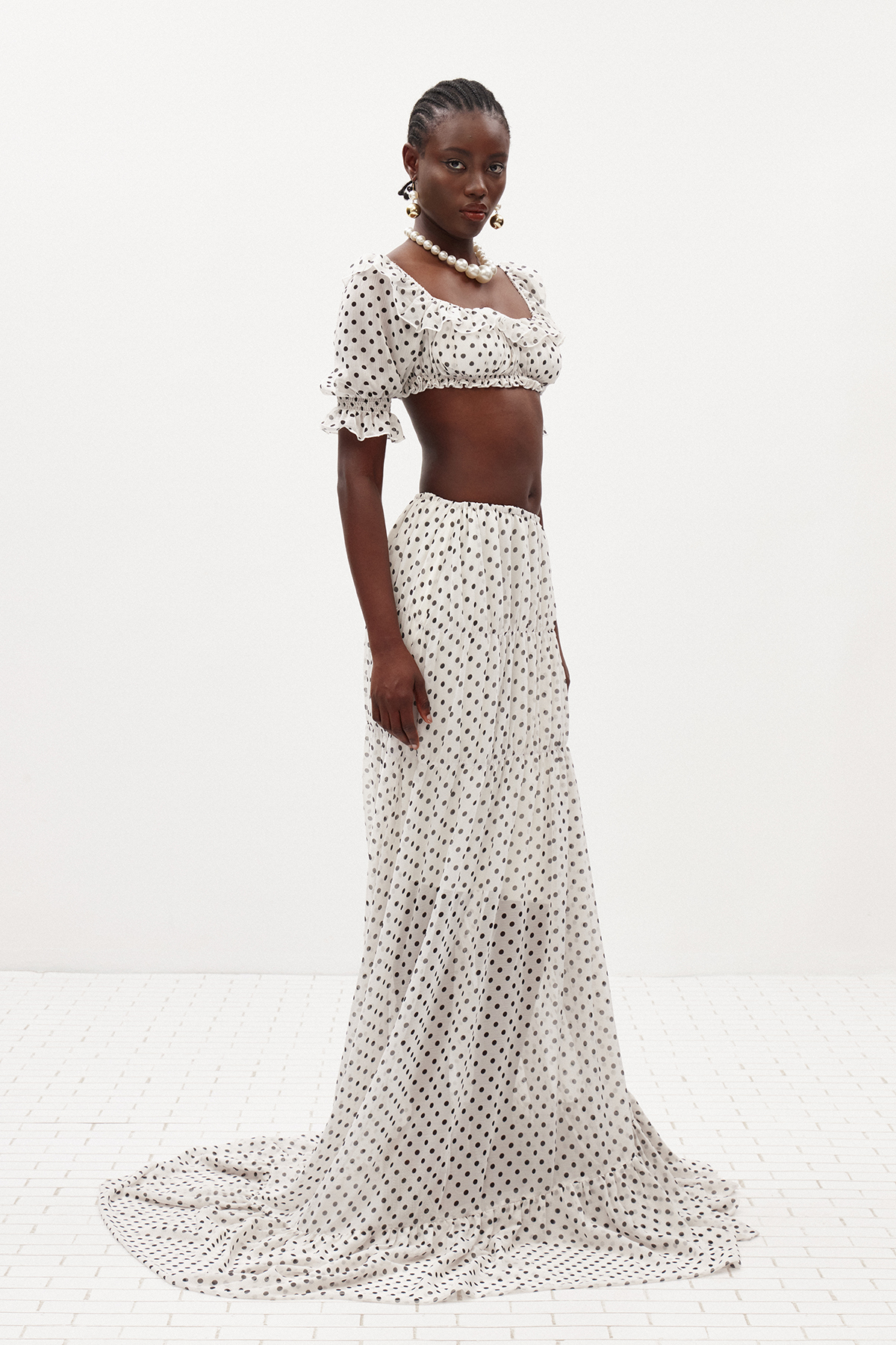 Ile Crop Dot Ruffle Skirt Set