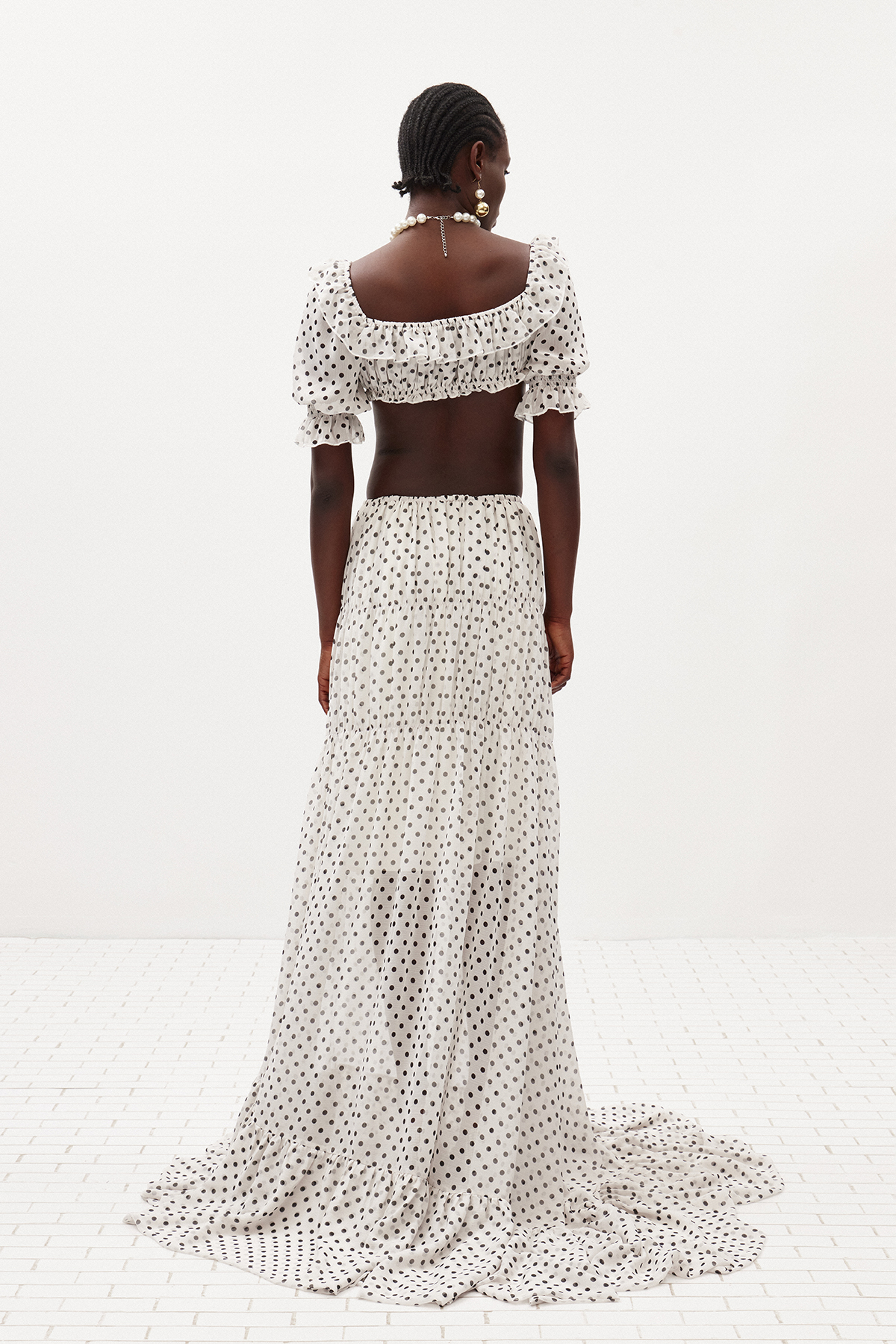 Ile Crop Dot Ruffle Skirt Set