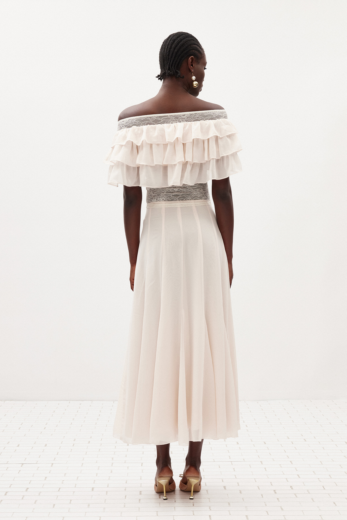 Ilga Off Shoulder Ruffle Lace Skirt Set