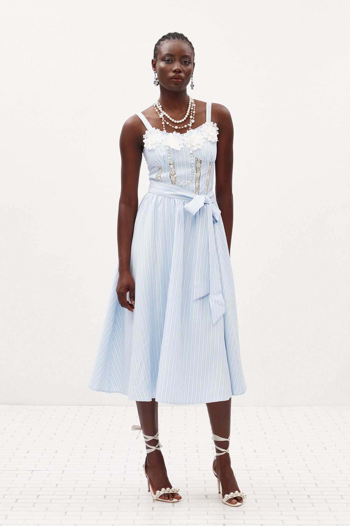 Ilie Flower Stripe Midi Dress