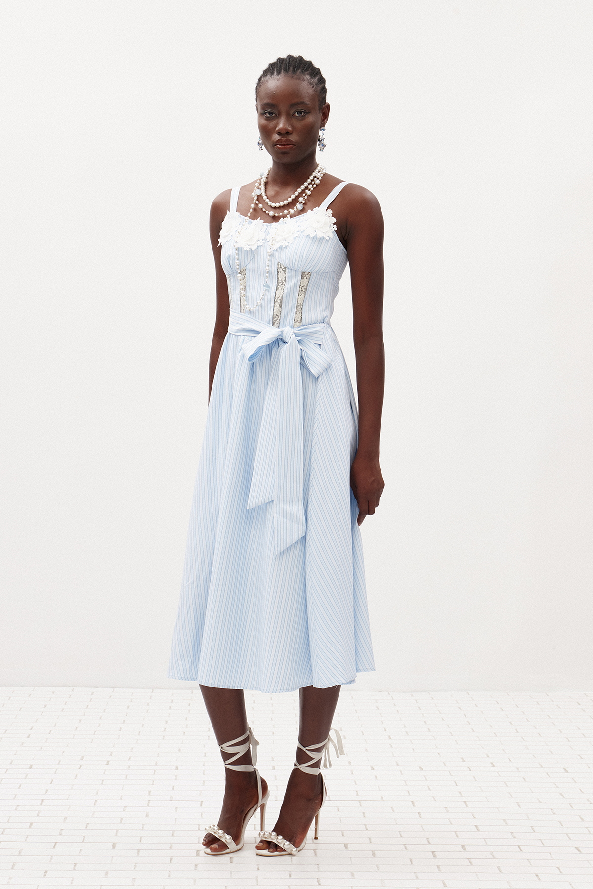 Ilie Flower Stripe Midi Dress