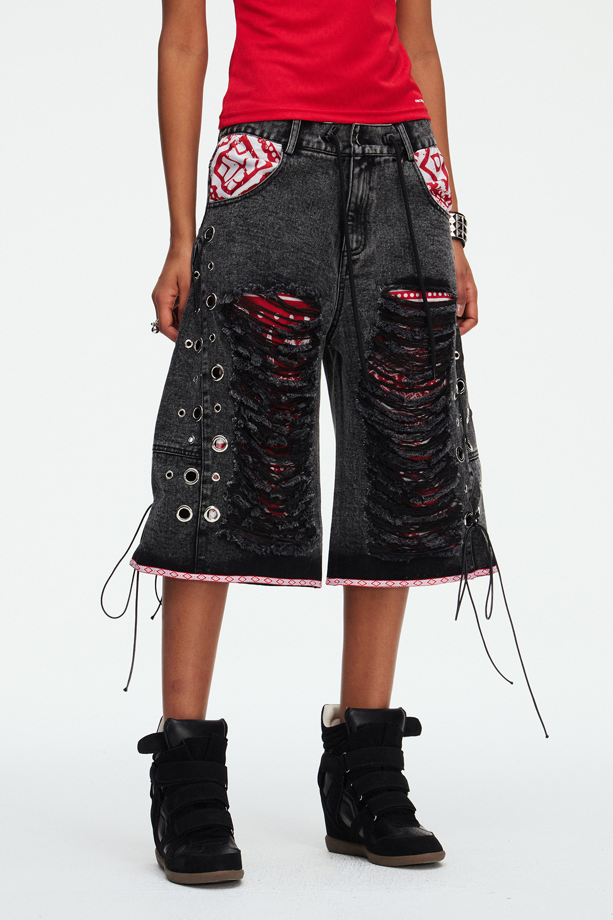 Ilmar Ripped Print Capri Jeans In Grey