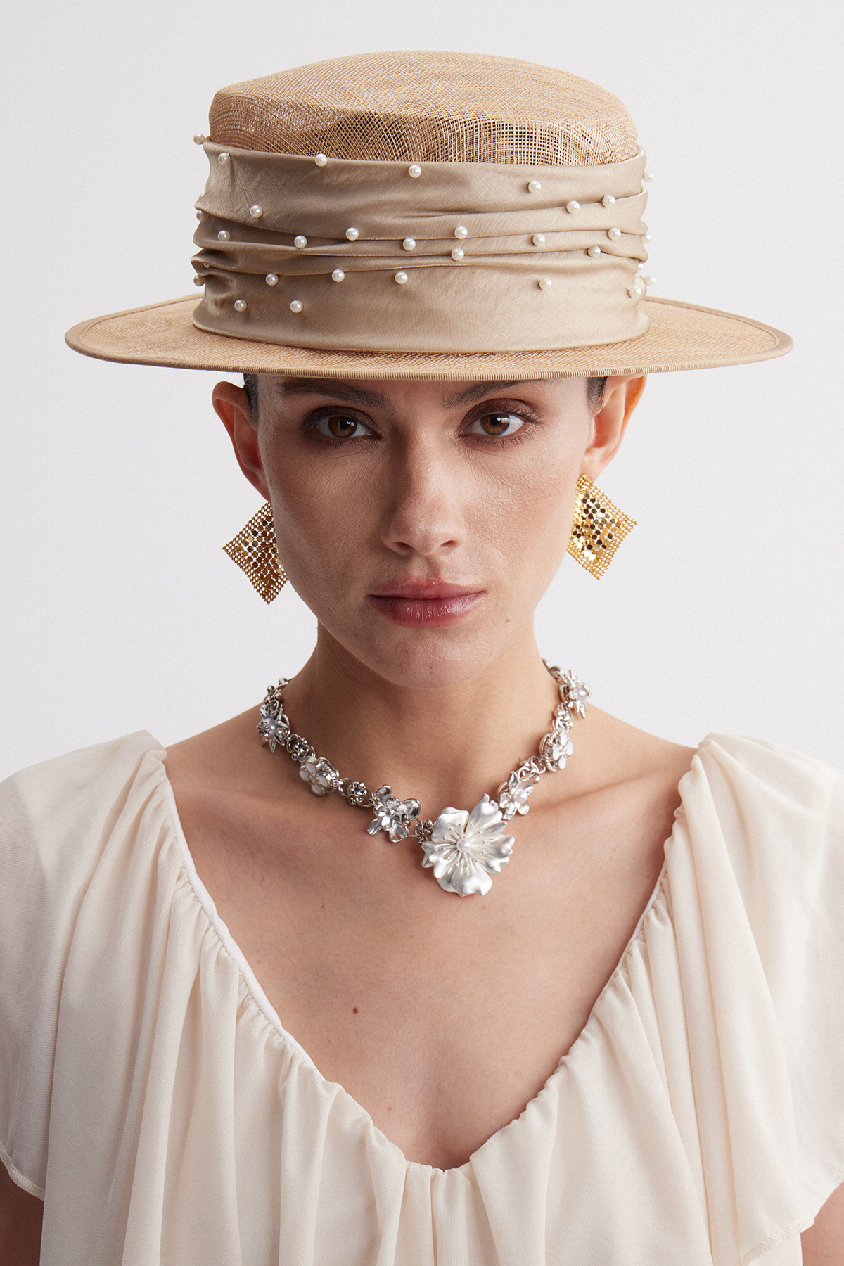 Iskandar Pearl Hat