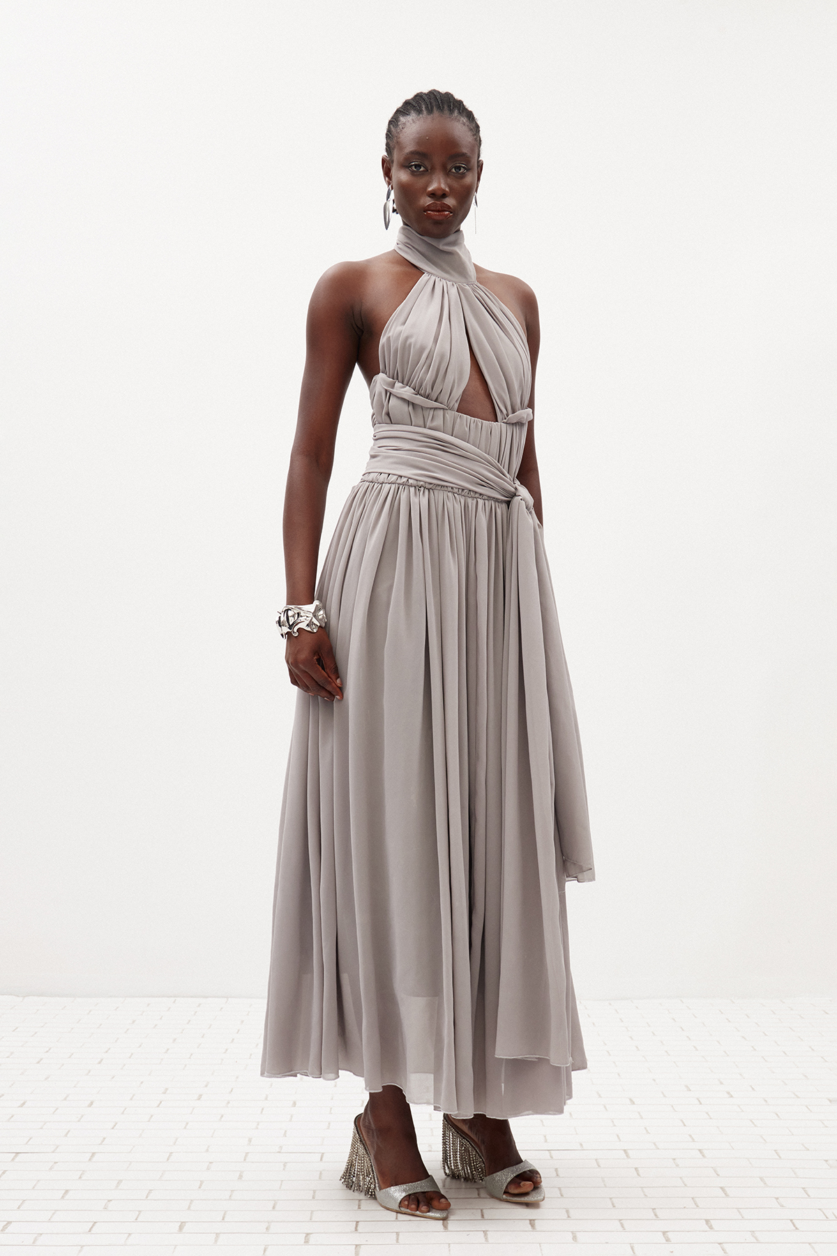 Ilu Halter Neck Tie Up Ruch Maxi Dress