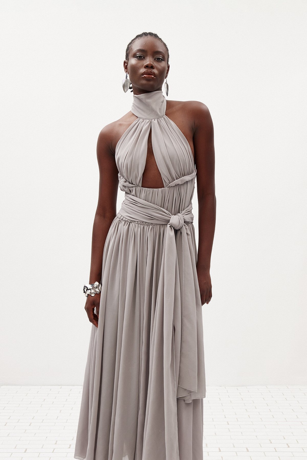 Ilu Halter Neck Tie Up Ruch Maxi Dress