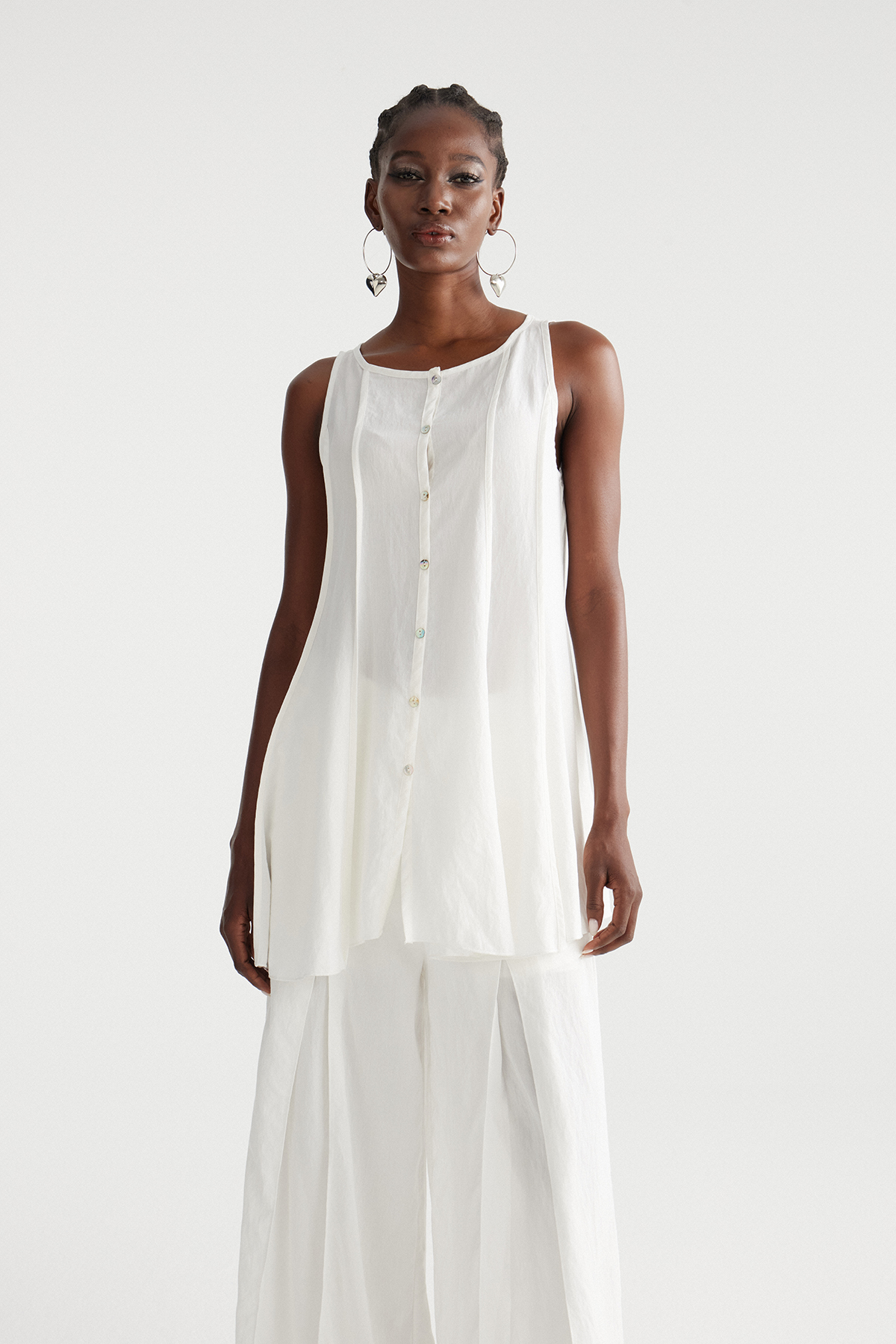 Iluminada Sleeveless Mesh Pants Set In White