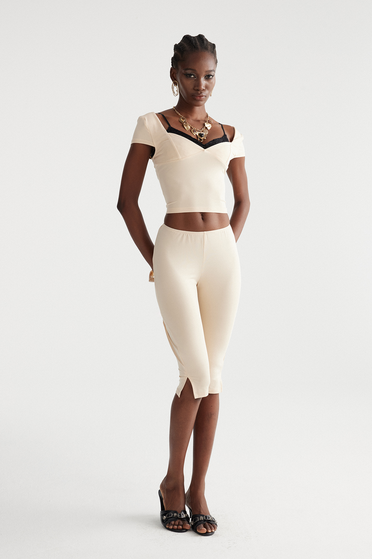 Imke Deconstruct Capri Pants Set