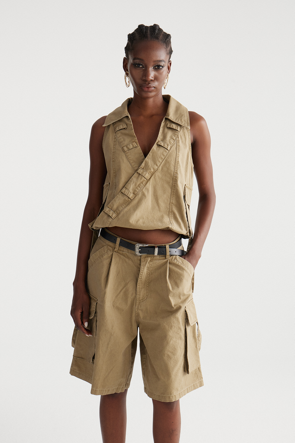 Immaculada V Neck Shorts Set