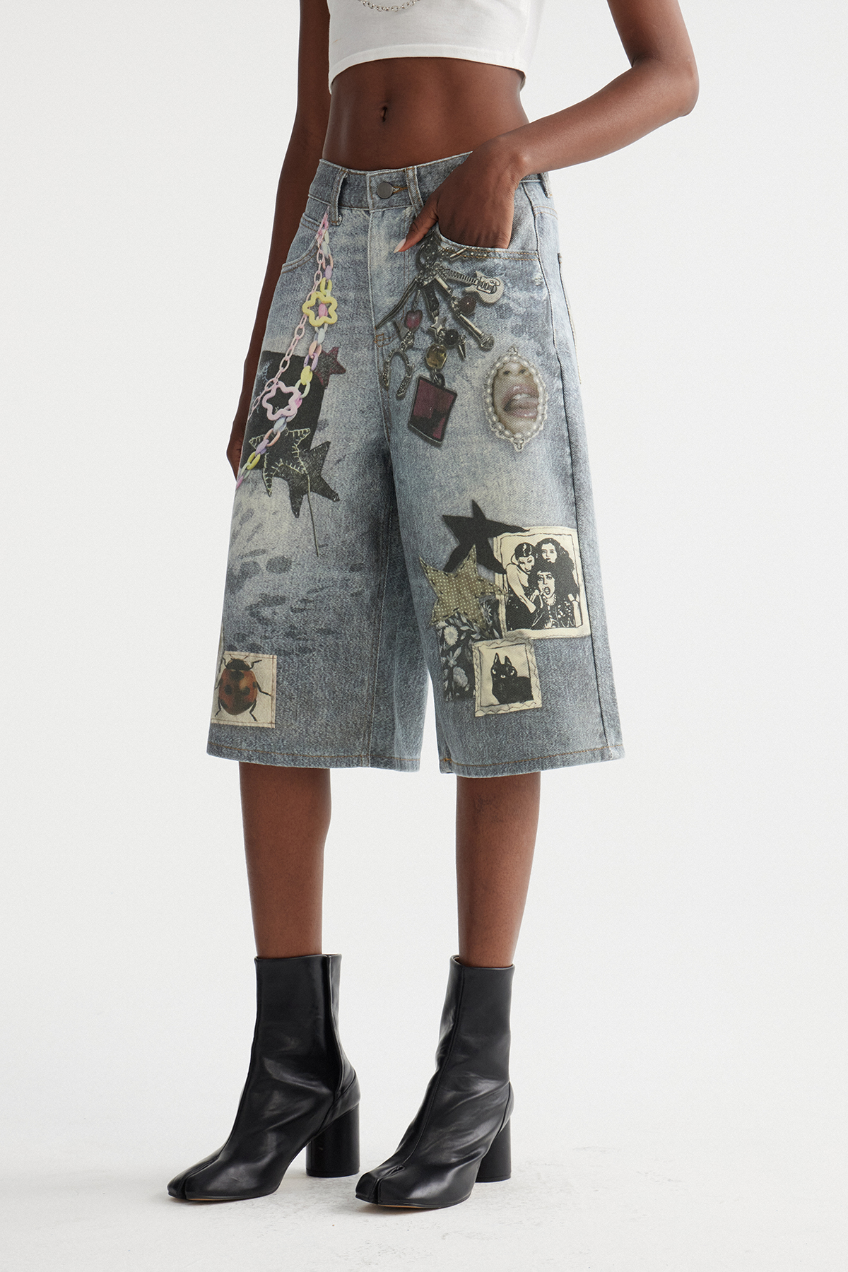 Inabat Star Print Capri Jeans