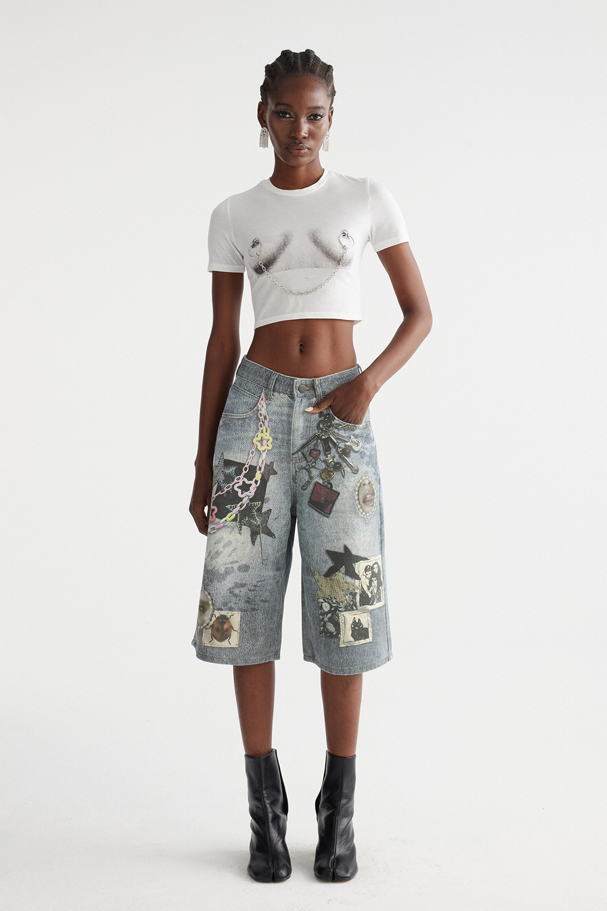 Inabat Star Print Capri Jeans