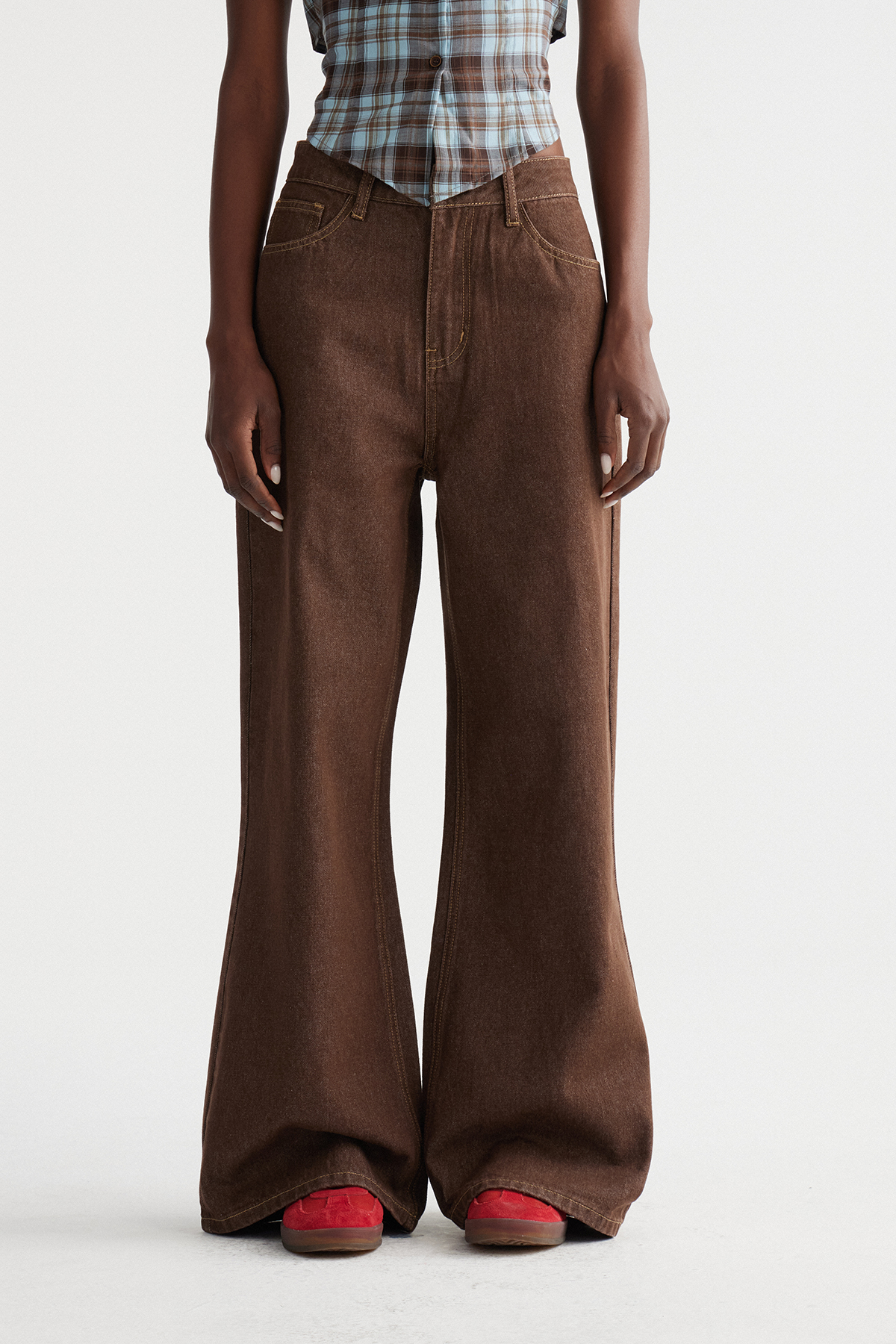 Ingi Wide Leg Jeans In Brown
