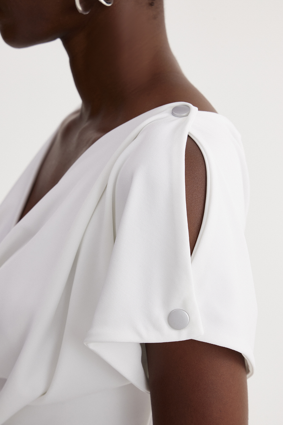 Iodocus Cowl Neck Top In White