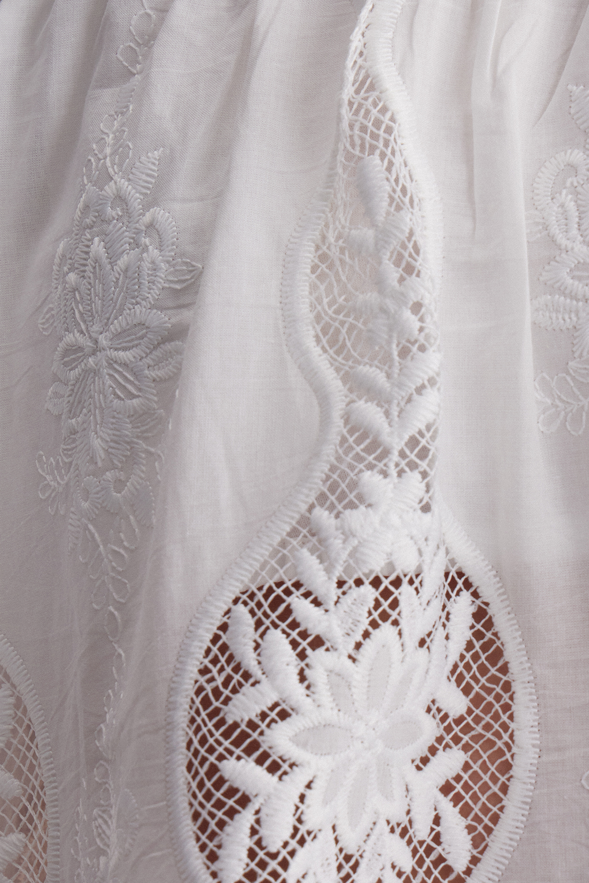 Iphigeneia Sleeveless Lace Top