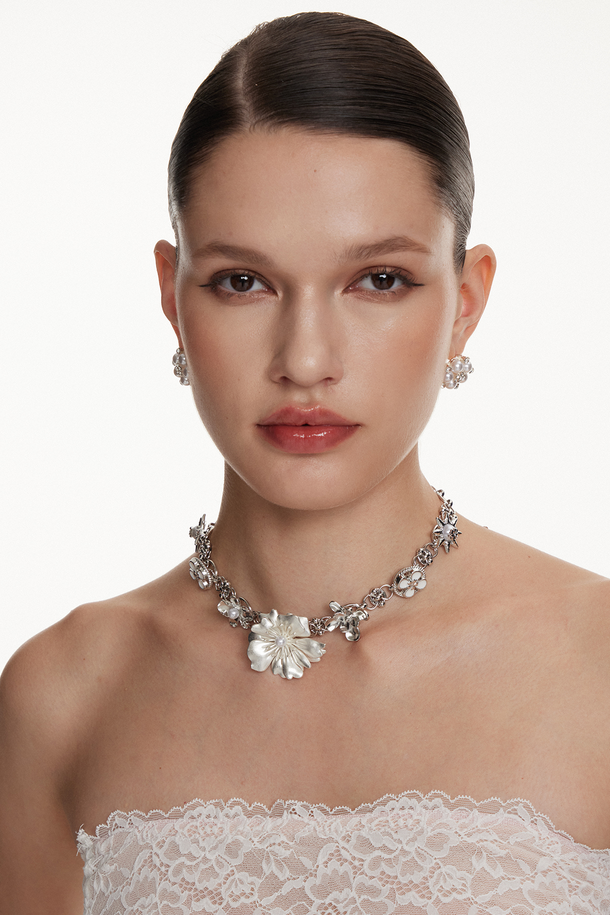 Irmengard Flower Choker