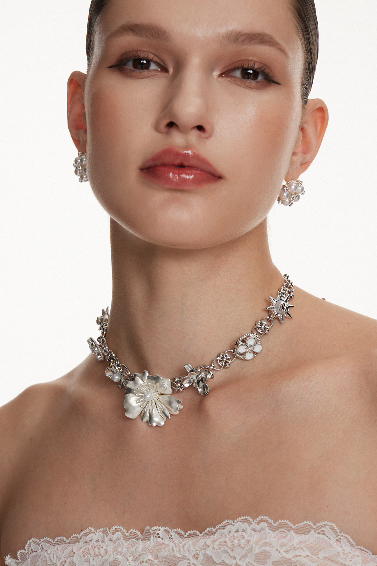 Irmengard Flower Choker