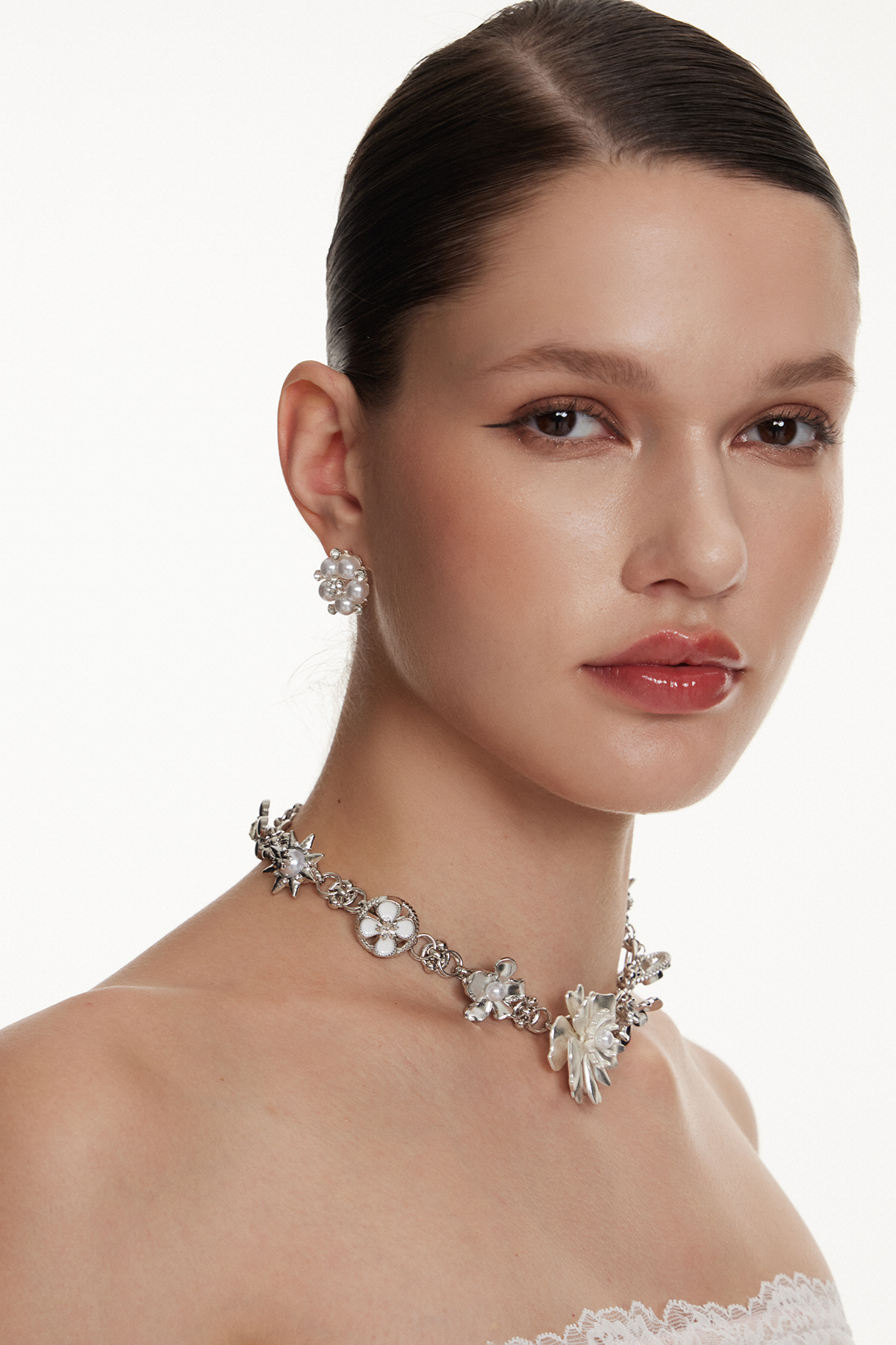 Irmengard Flower Choker