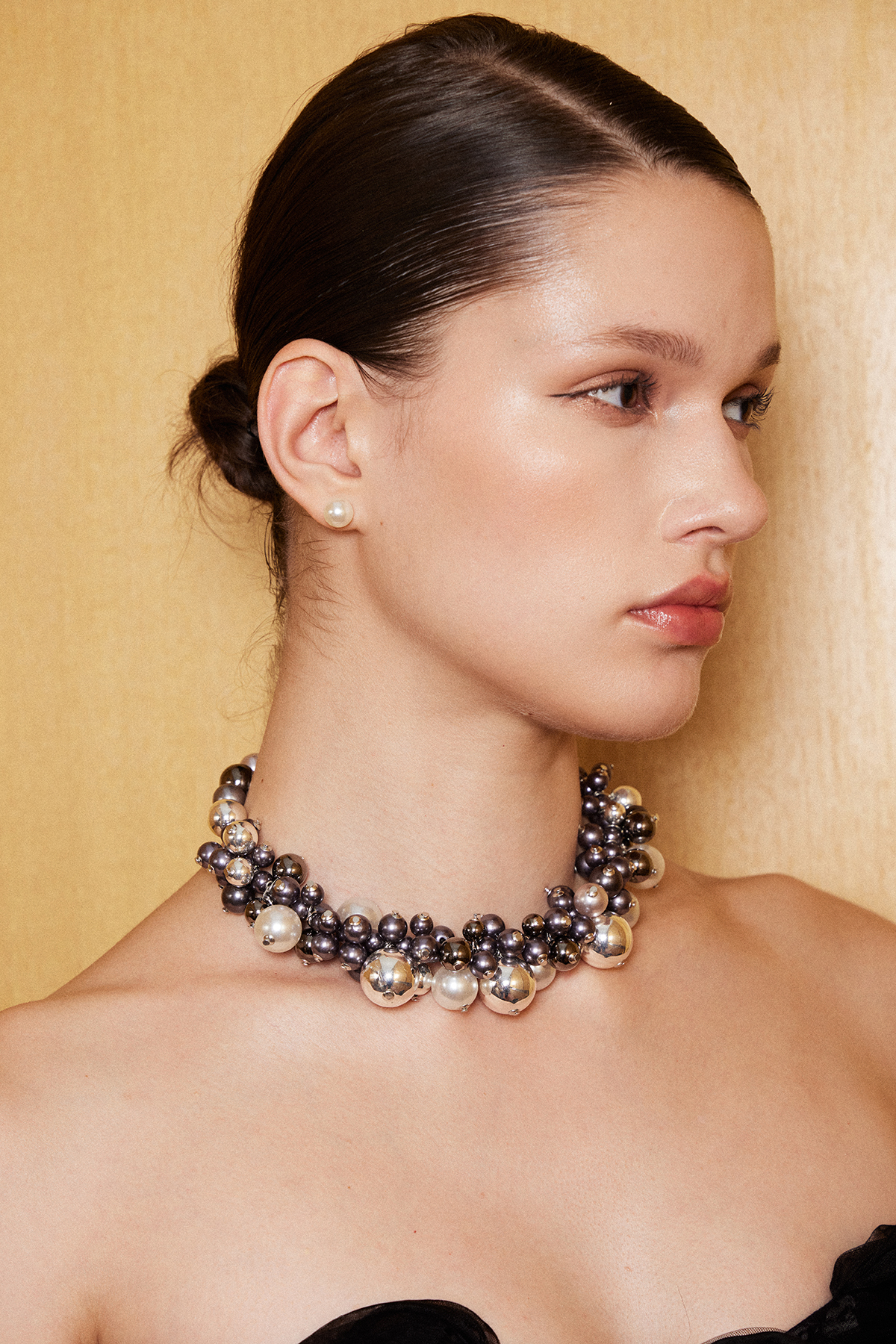 Irmentrud Pearl Choker Set