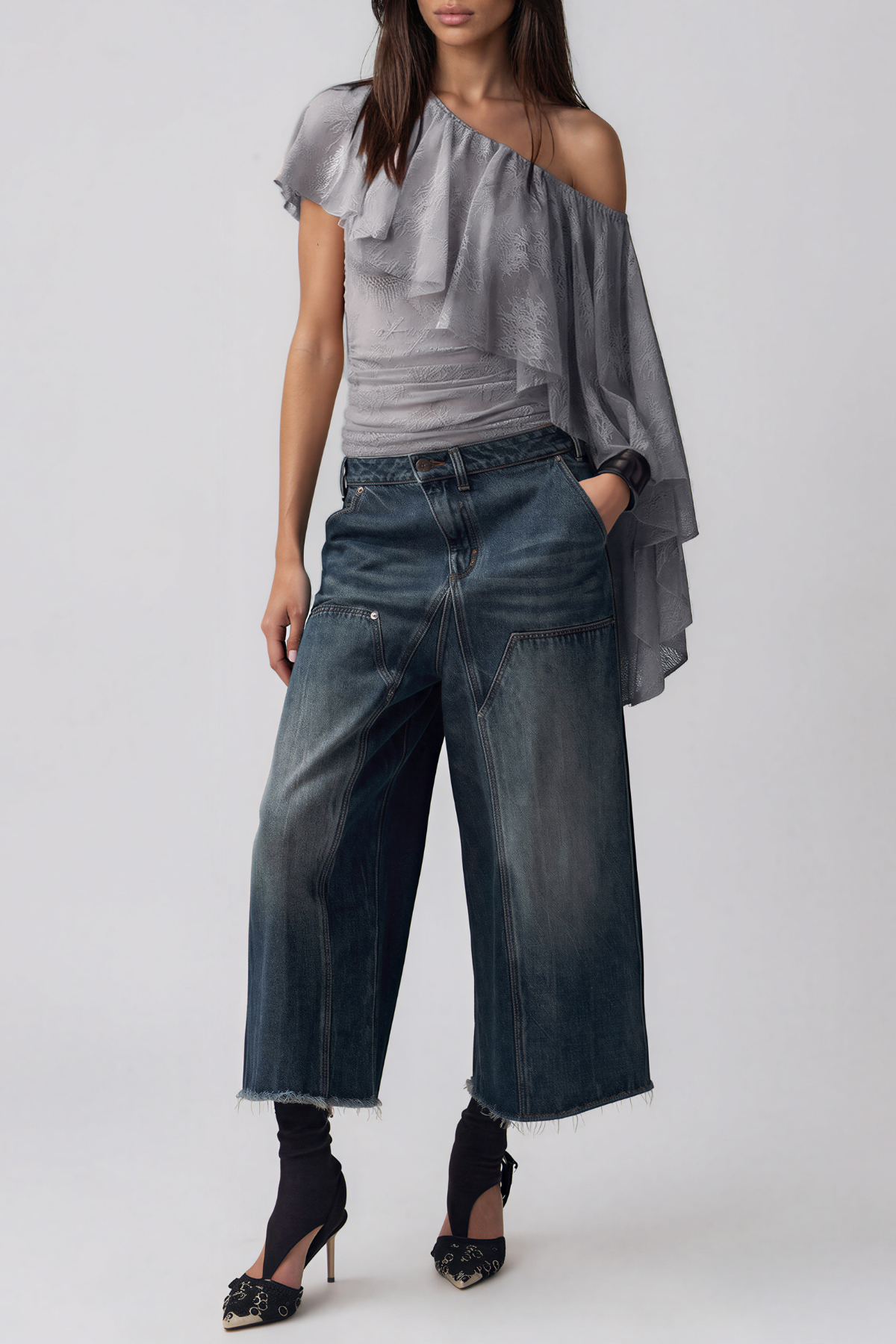 Irmtraud Asymmetric Lace Ruffle Top