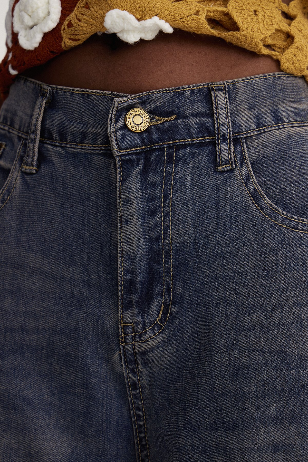 Iseult Flower Cutout Jeans
