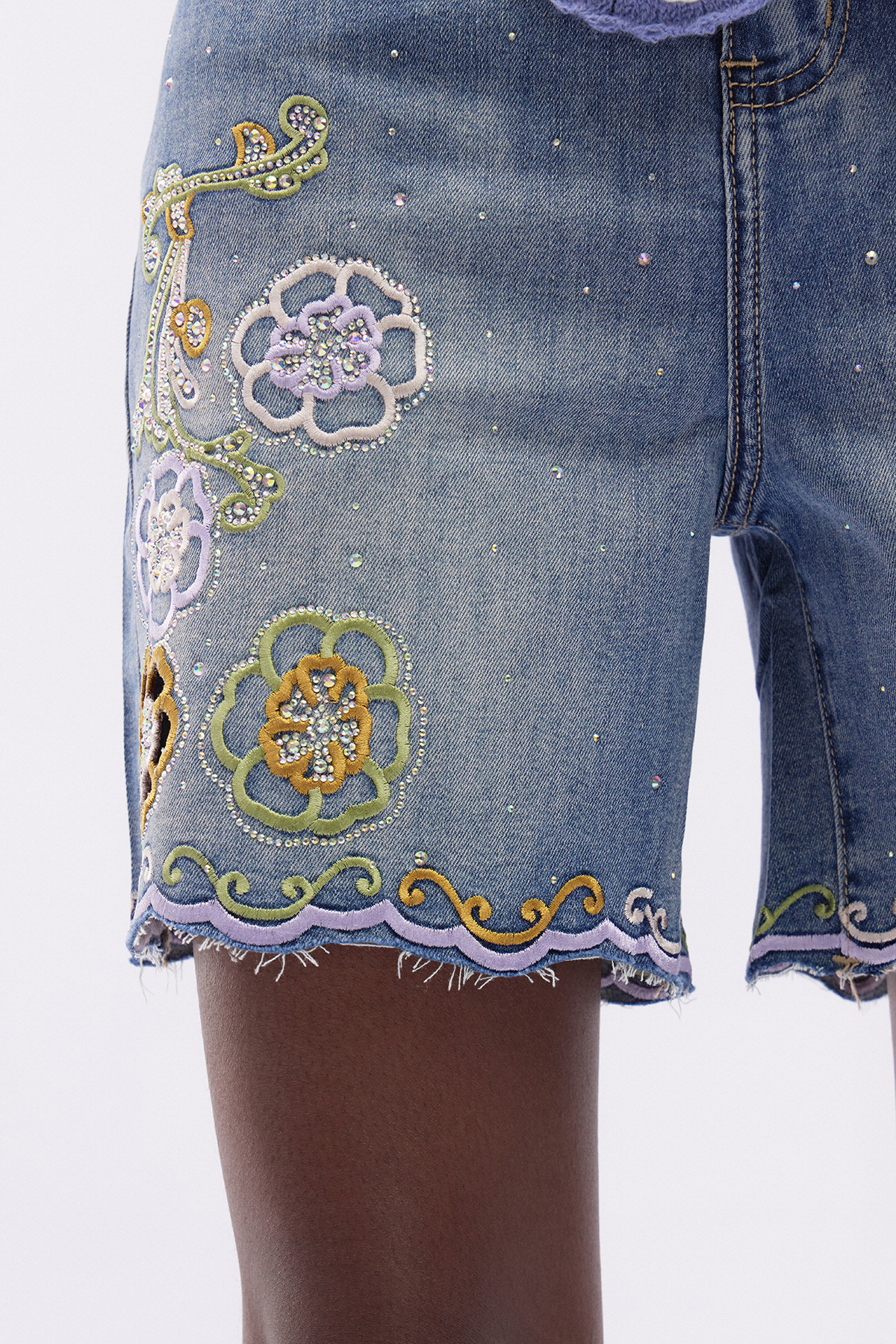 Iudgual Rhinestone Embroidered Denim Shorts