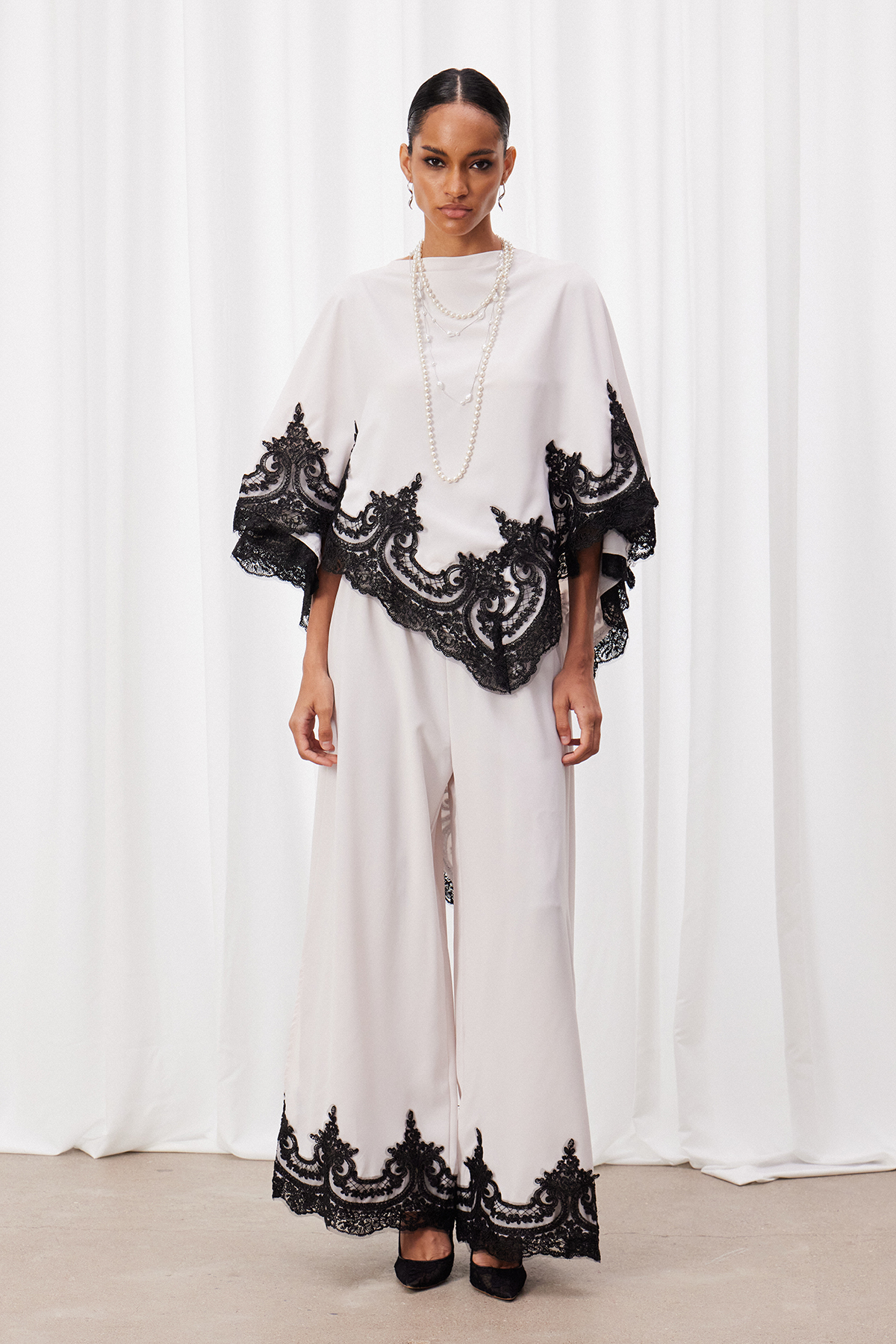 Ivonne Lace Pants Set