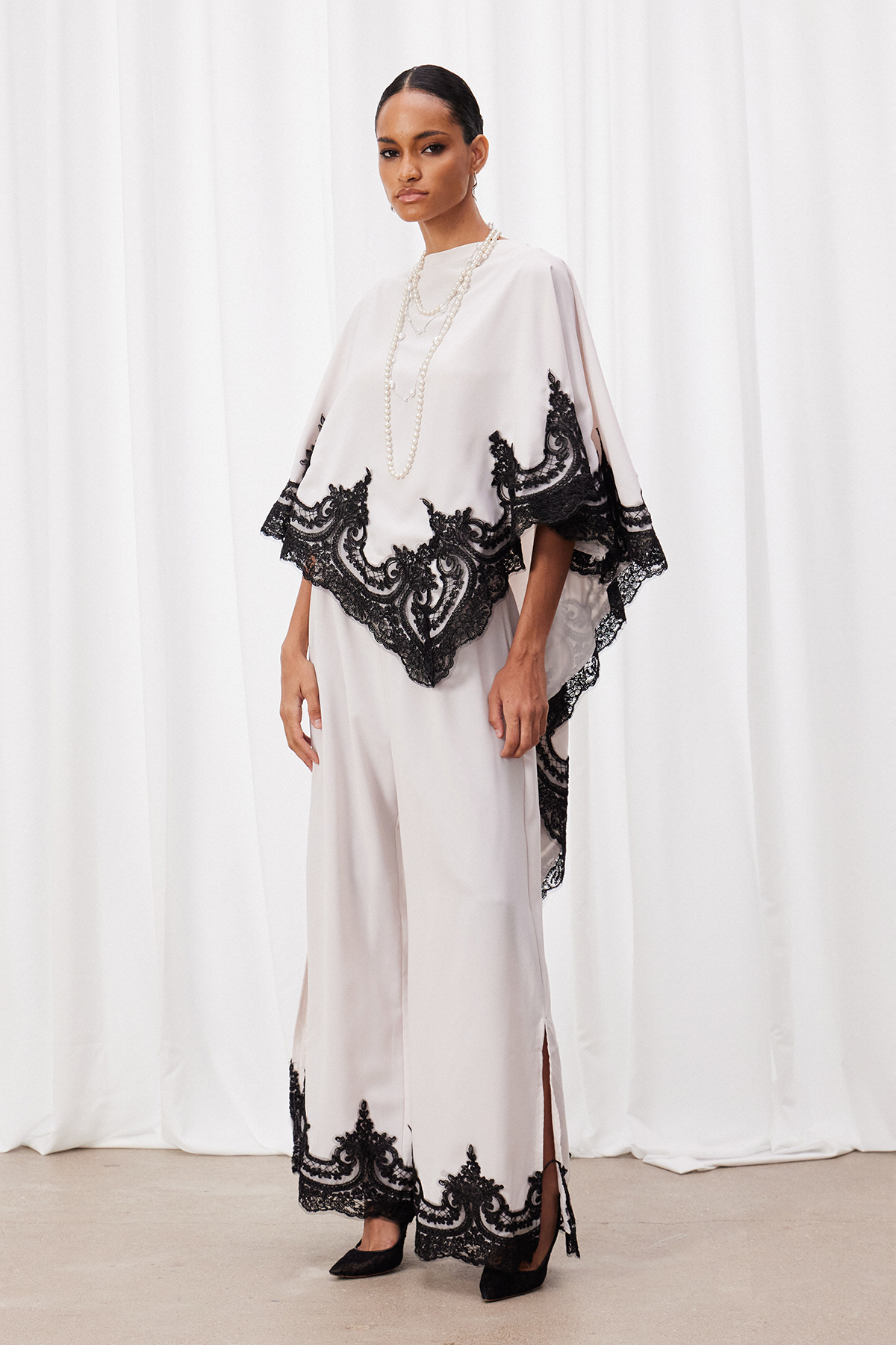 Ivonne Lace Pants Set