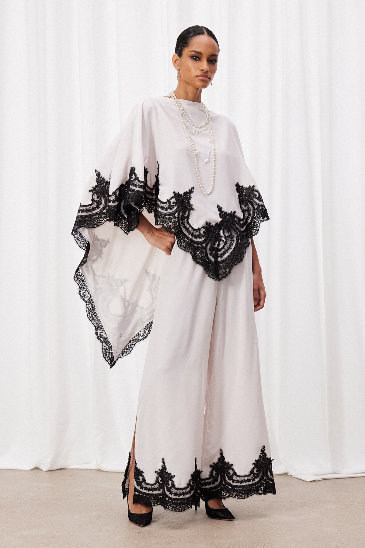 Ivonne Lace Pants Set