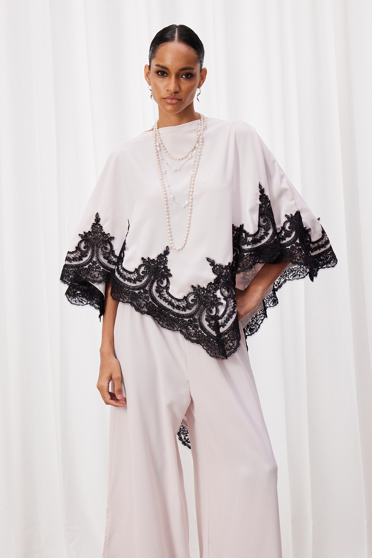 Ivonne Lace Pants Set