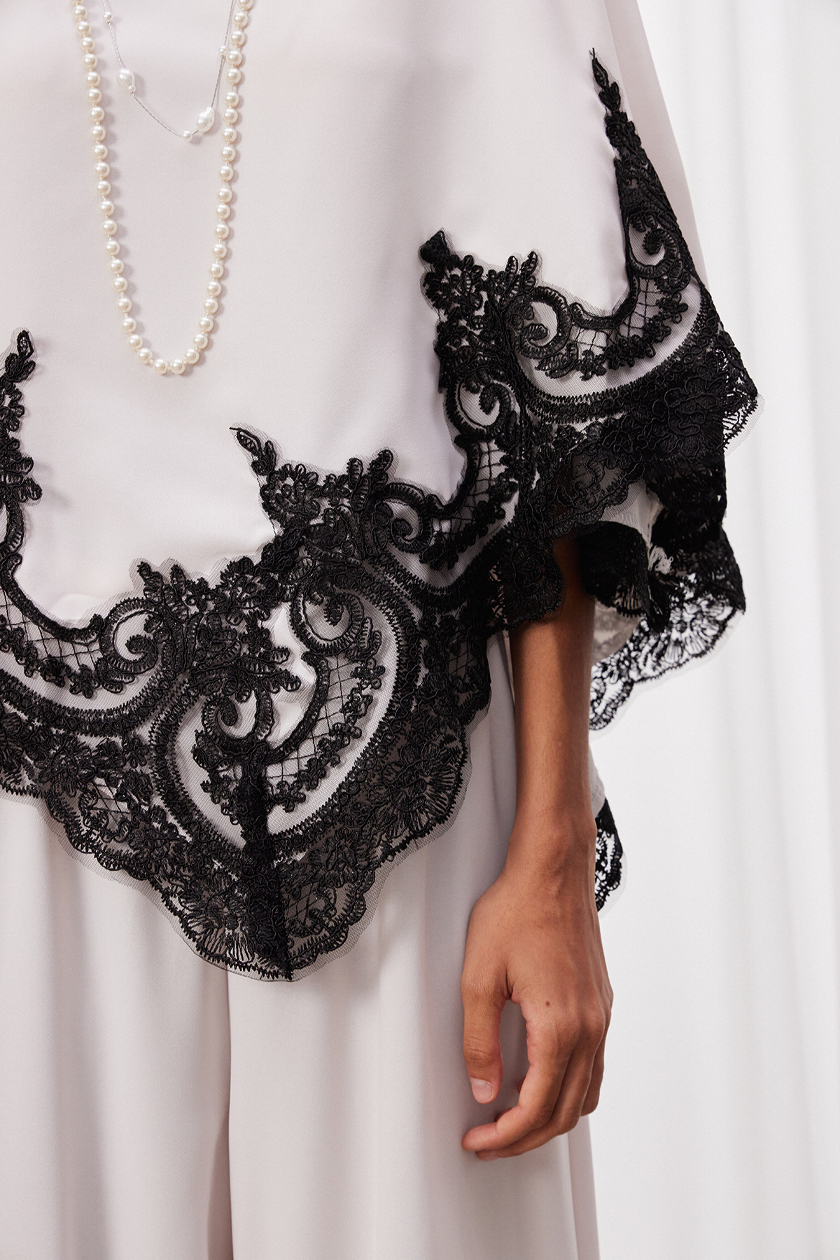 Ivonne Lace Pants Set